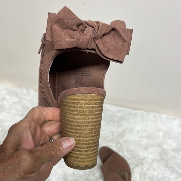 LC Lauren Conrad Dusty Rose Peep-Toe Heels - Picture 3 of 12